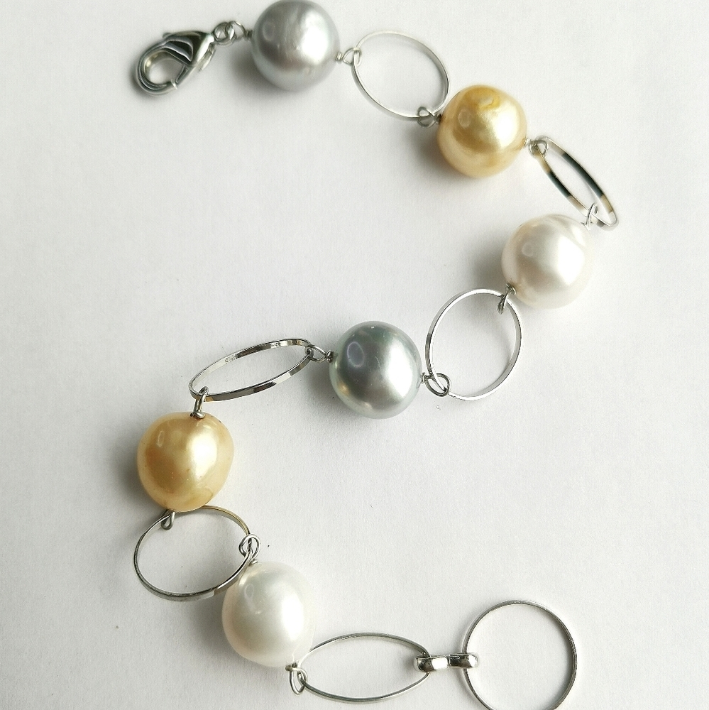 Modernist Baroque Pearl Tri Color Bracelet Large NWT